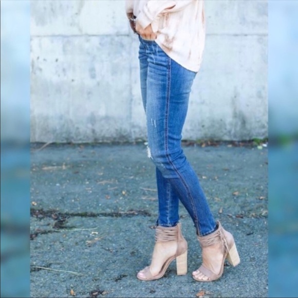 🔥LAST ONE‼️ Distressed Split-Ankle Jeans 👖 - Picture 2 of 7